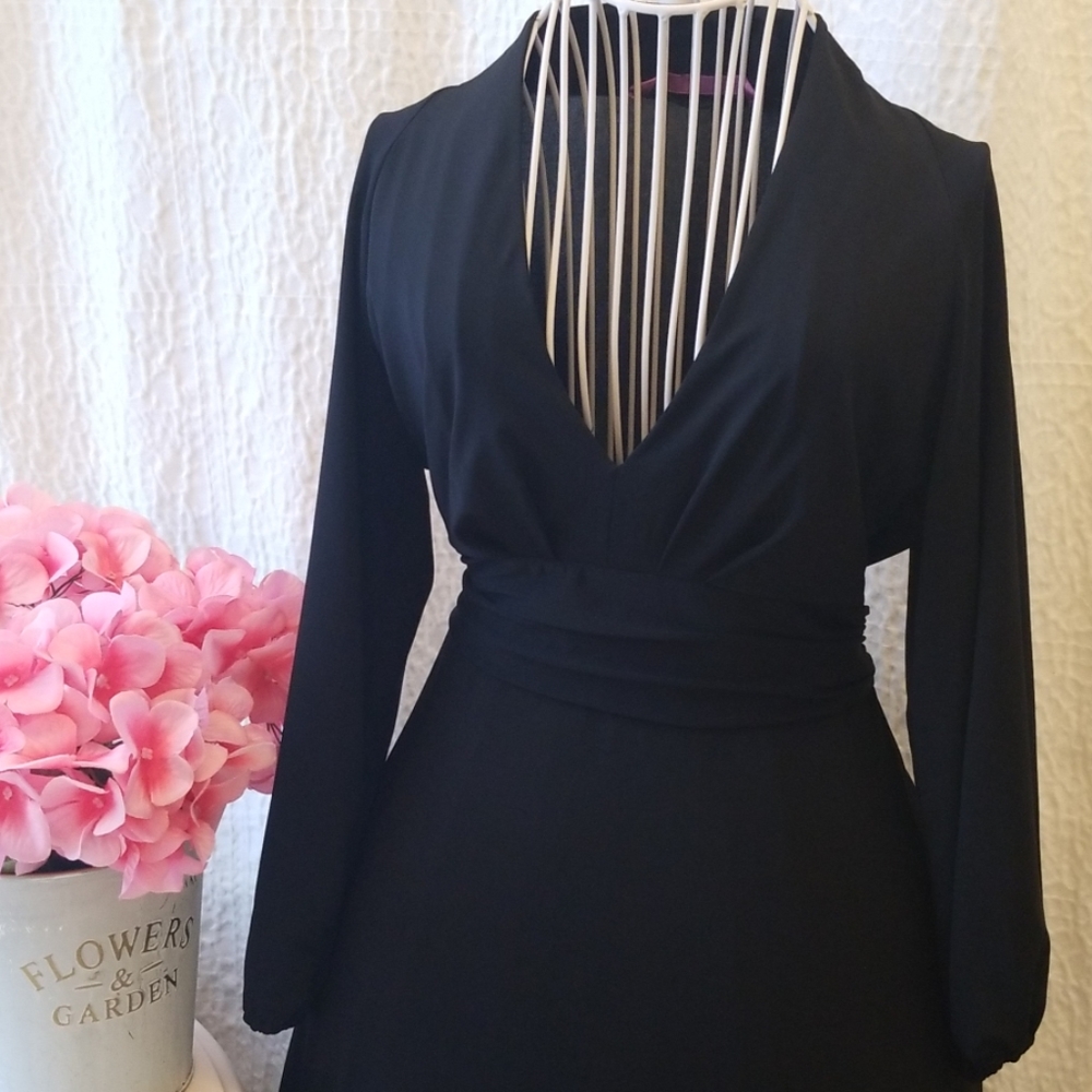 Black Dress - Picture 2 of 8